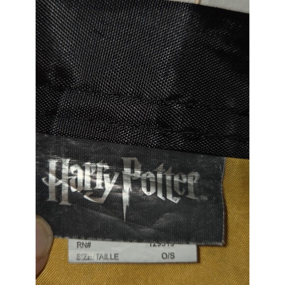 Harry Potter HUFFLEPUFF Hanging Wall Banner Flag‎ 30" X 50" Warner Brothers - Picture 3 of 7